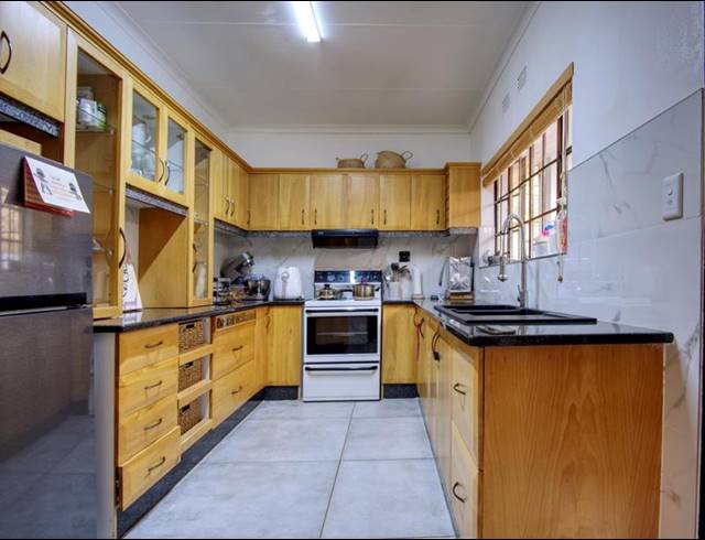 3 BEDROOM HOUSE FOR SALE IN BERGBRON